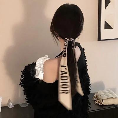 奶包下山财阀家人抢着宠